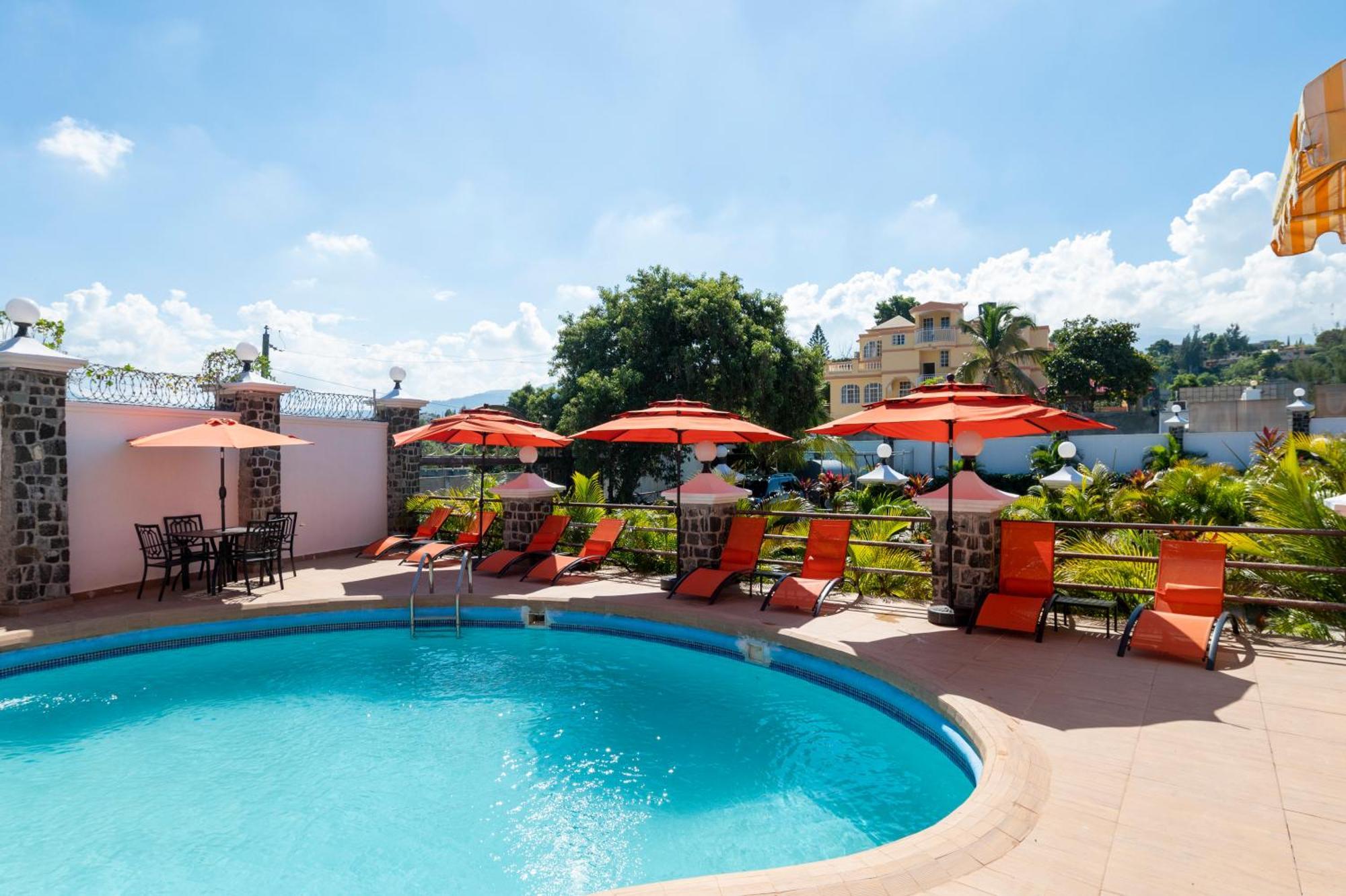 Vivy Hill'S Hotel Port-au-Prince Buitenkant foto